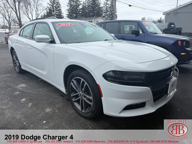 Used 2019 Dodge Charger SXT w/ Driver Confidence Group image 1