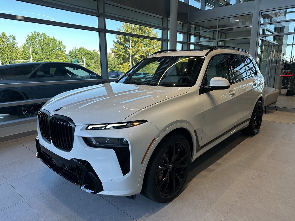 New 2026 BMW X7 xDrive40i w/ M Sport Package image 3