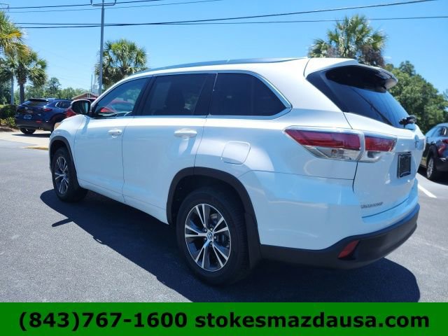 Used 2016 Toyota Highlander XLE AWD/4WD image 14