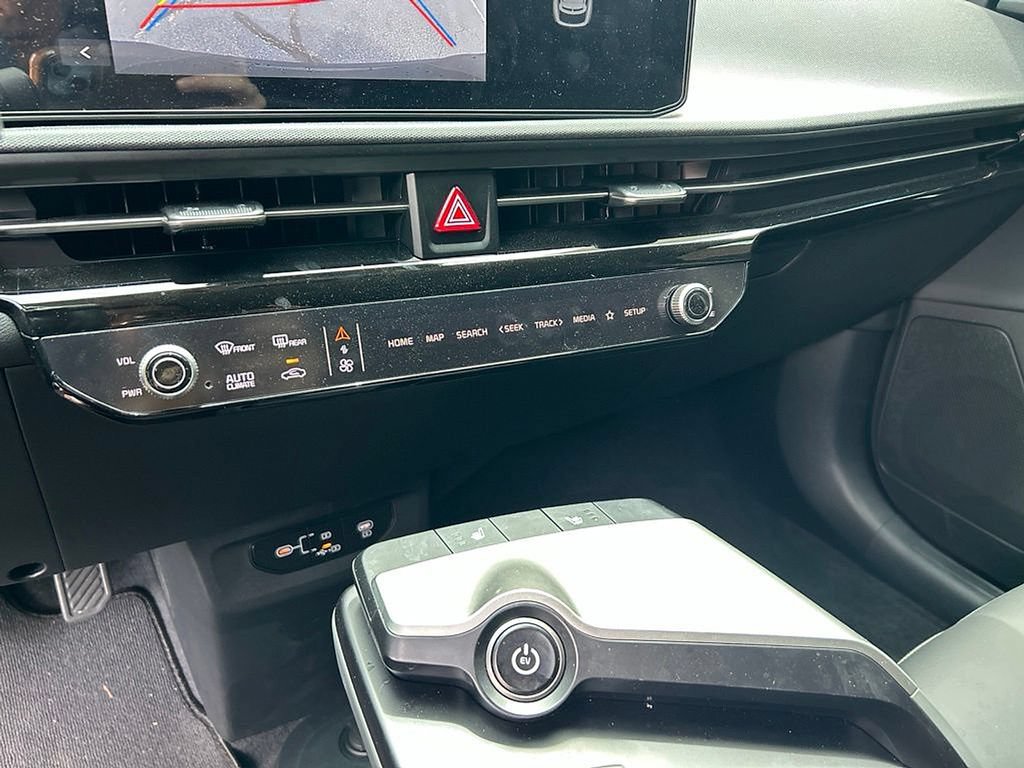 Used 2025 Kia EV6 Light RWD image 15