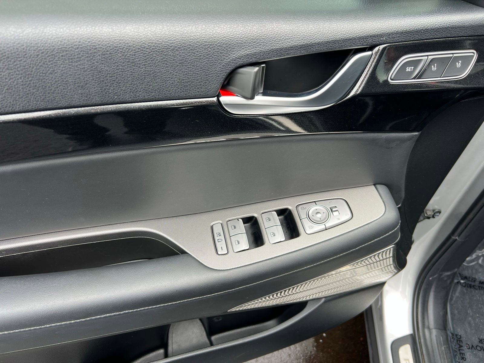 Used 2022 Hyundai Palisade Limited w/ Cargo Package image 25