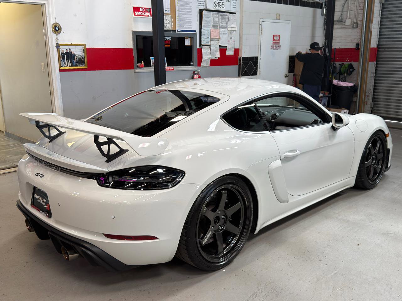 Used 2021 Porsche 718 Cayman GT4 image 5