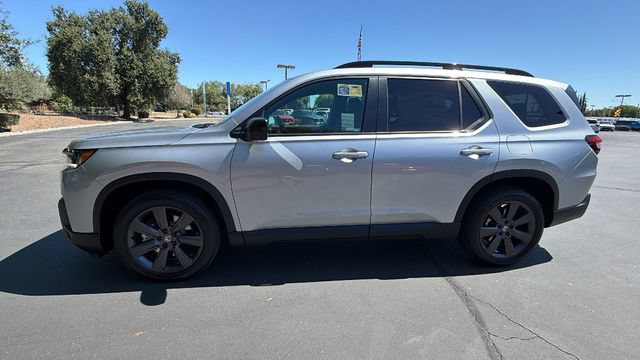 New 2026 Honda Pilot Sport image 7