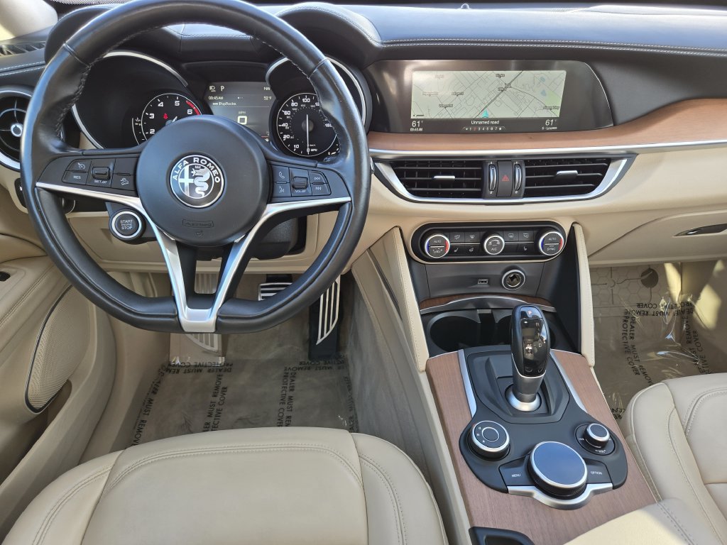 Used 2019 Alfa Romeo Stelvio Ti Lusso w/ Quick Order Package 22X Lusso AWD/4WD image 27