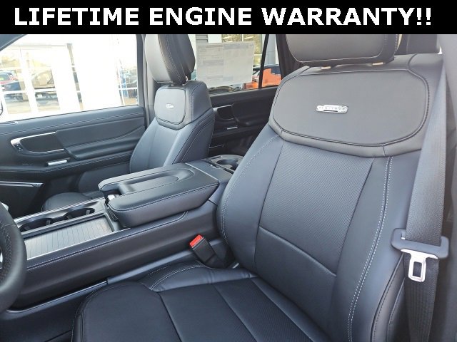 New 2026 Ford Expedition Platinum image 17