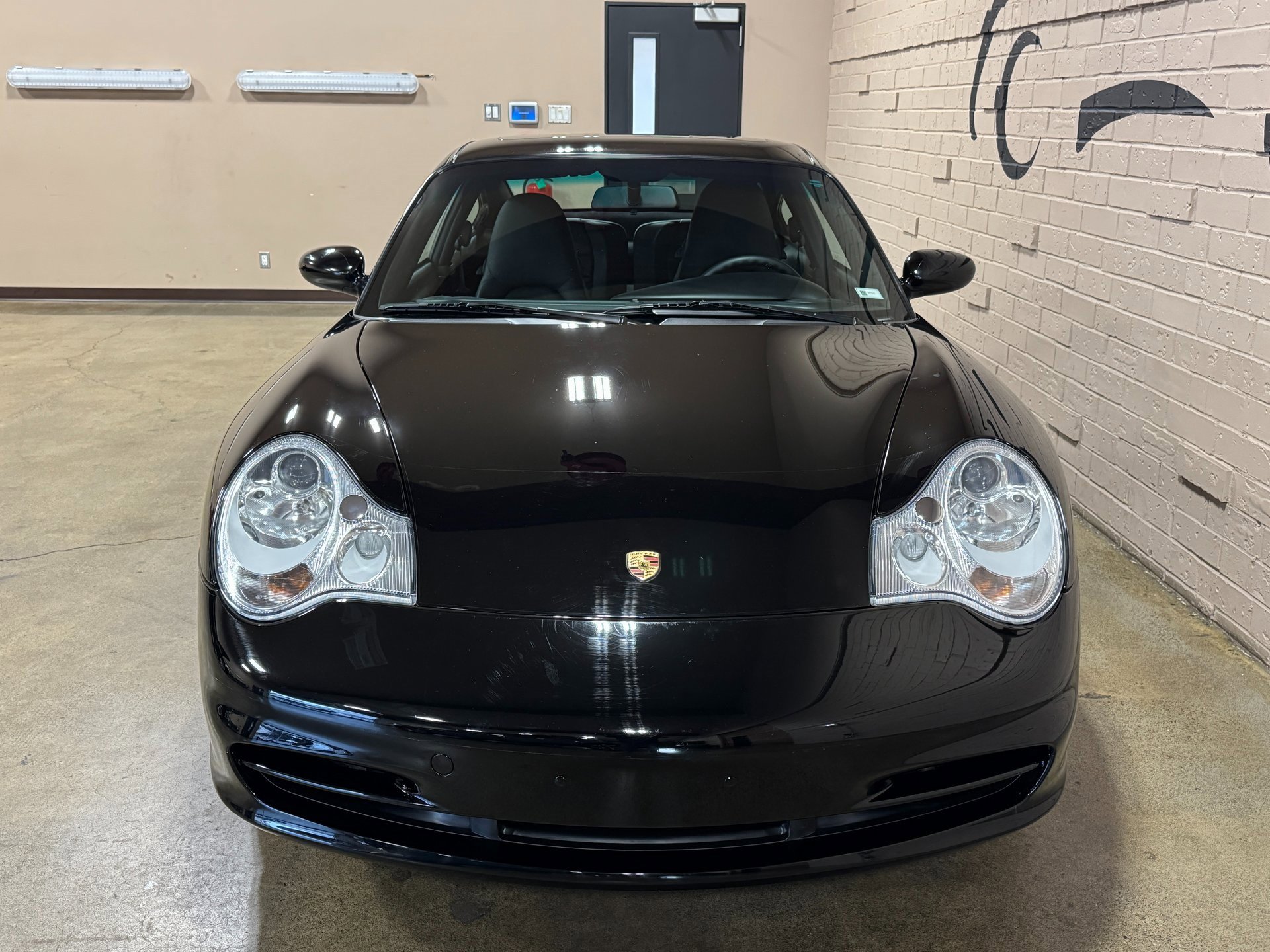 Used 2003 Porsche 911 Carrera image 8