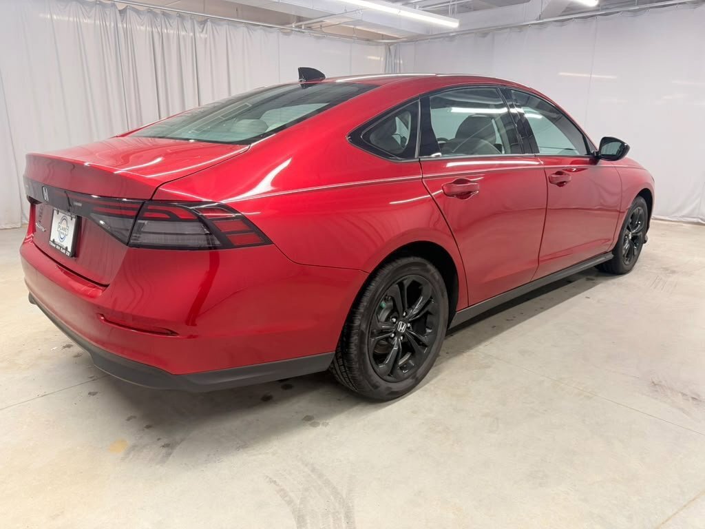 Certified 2025 Honda Accord SE image 12
