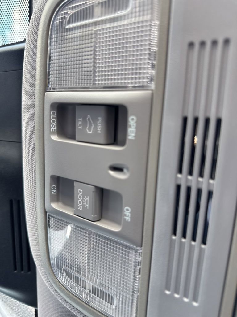 Used 2017 Honda CR-V EX image 18