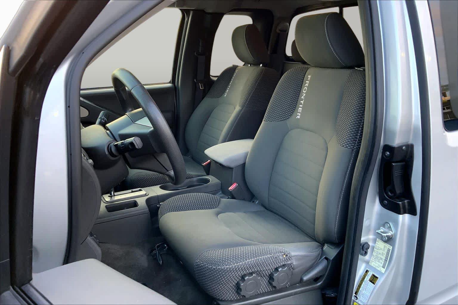 Used 2017 Nissan Frontier Desert Runner RWD image 7