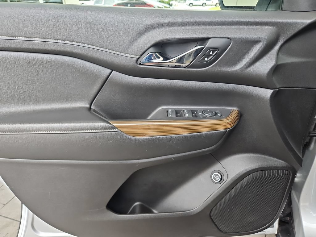 Used 2019 GMC Acadia SLE FWD image 24