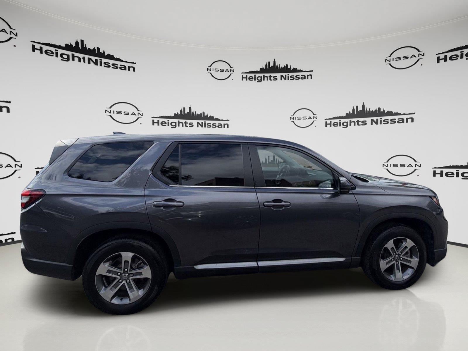 Used 2024 Honda Pilot EX-L image 6