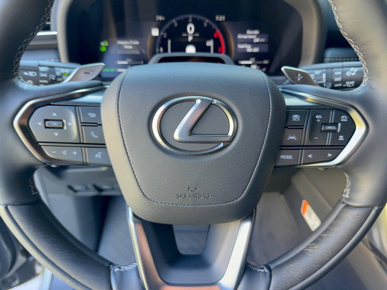Certified 2025 Lexus LX 600 4WD w/ Appearance Package image 11