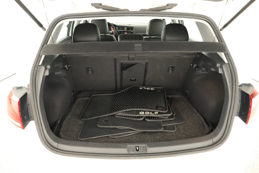 Used 2018 Volkswagen Golf SE FWD image 28