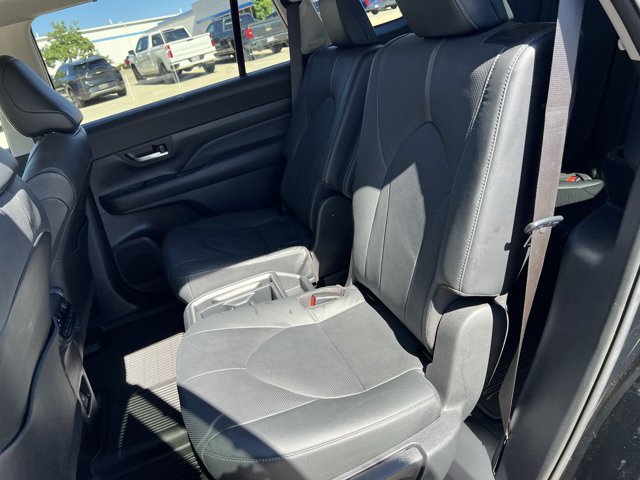 Used 2024 Toyota Grand Highlander AWD image 25