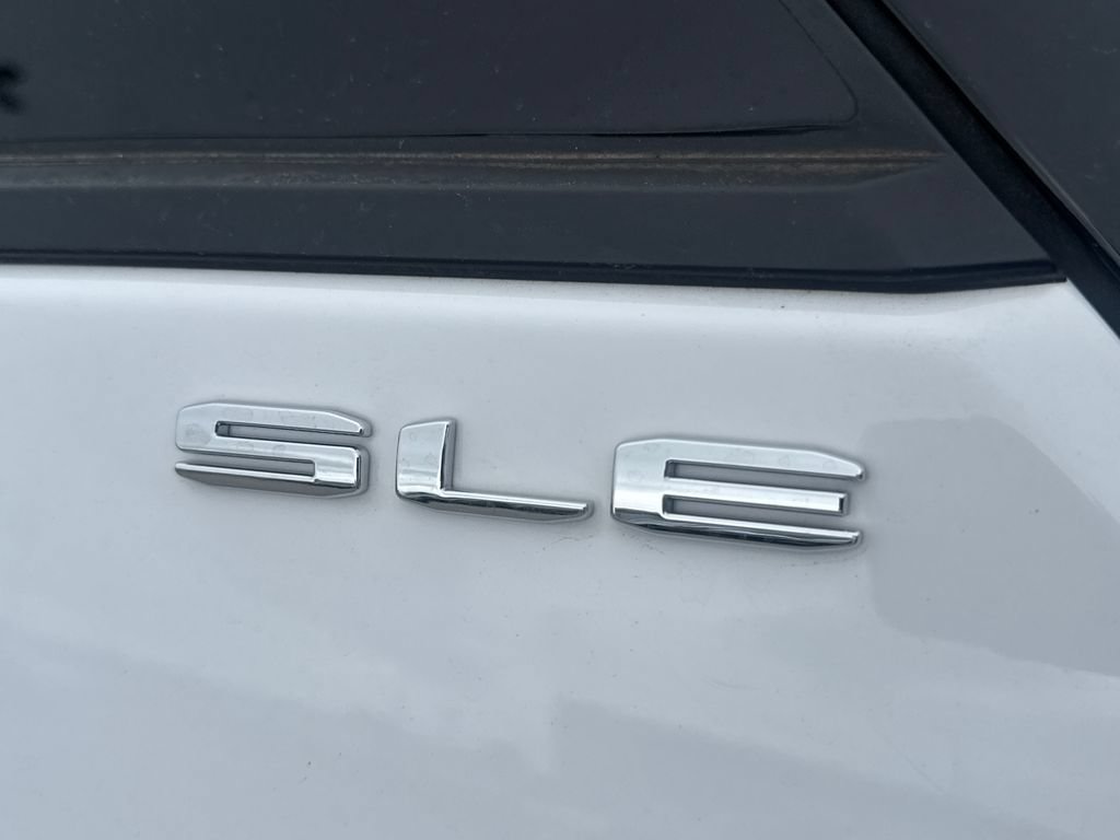 Used 2023 GMC Terrain SLE w/ Driver Convenience Package AWD/4WD image 13