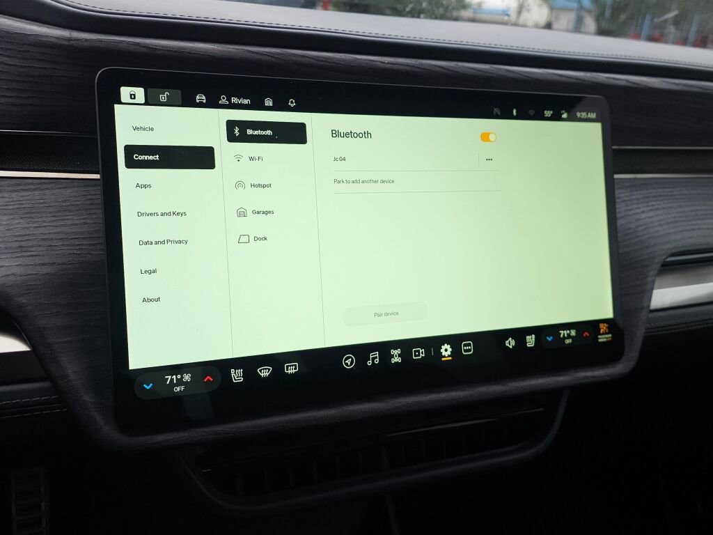 Used 2022 Rivian R1T Launch Edition image 37