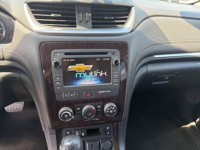 Used 2015 Chevrolet Traverse LT w/ Style and Technology Package FWD image 13