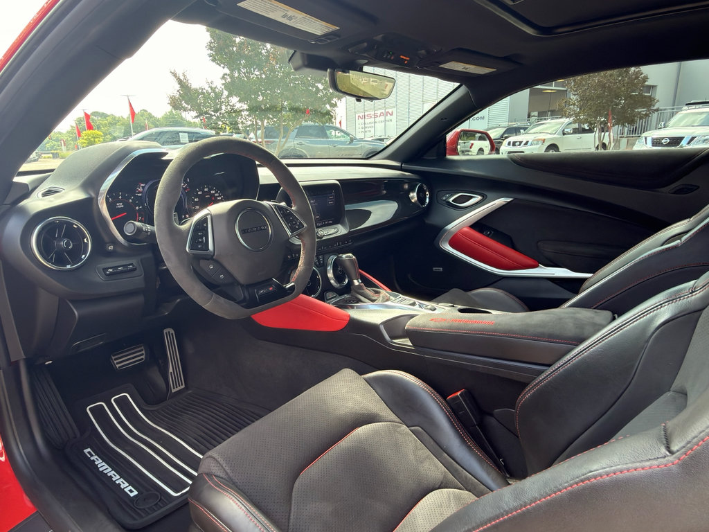 Used 2022 Chevrolet Camaro ZL1 RWD image 12