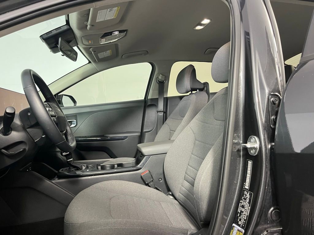 Used 2025 Kia K4 EX image 20