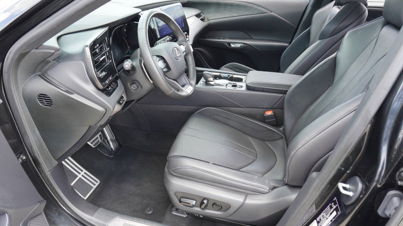 Used 2023 Lexus RX 500h F Sport w/ Accessory Package (Z1) image 12