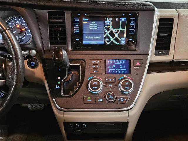 Used 2017 Toyota Sienna XLE w/ XLE Navigation Package image 15