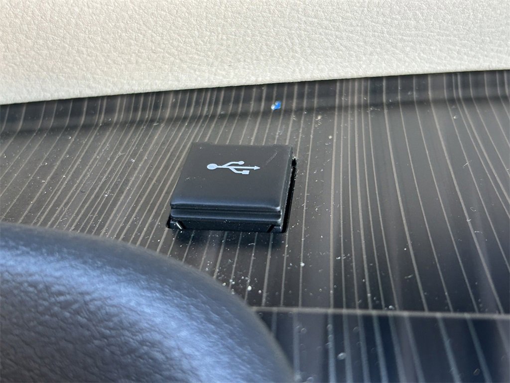 Used 2023 Toyota Sienna Platinum image 33