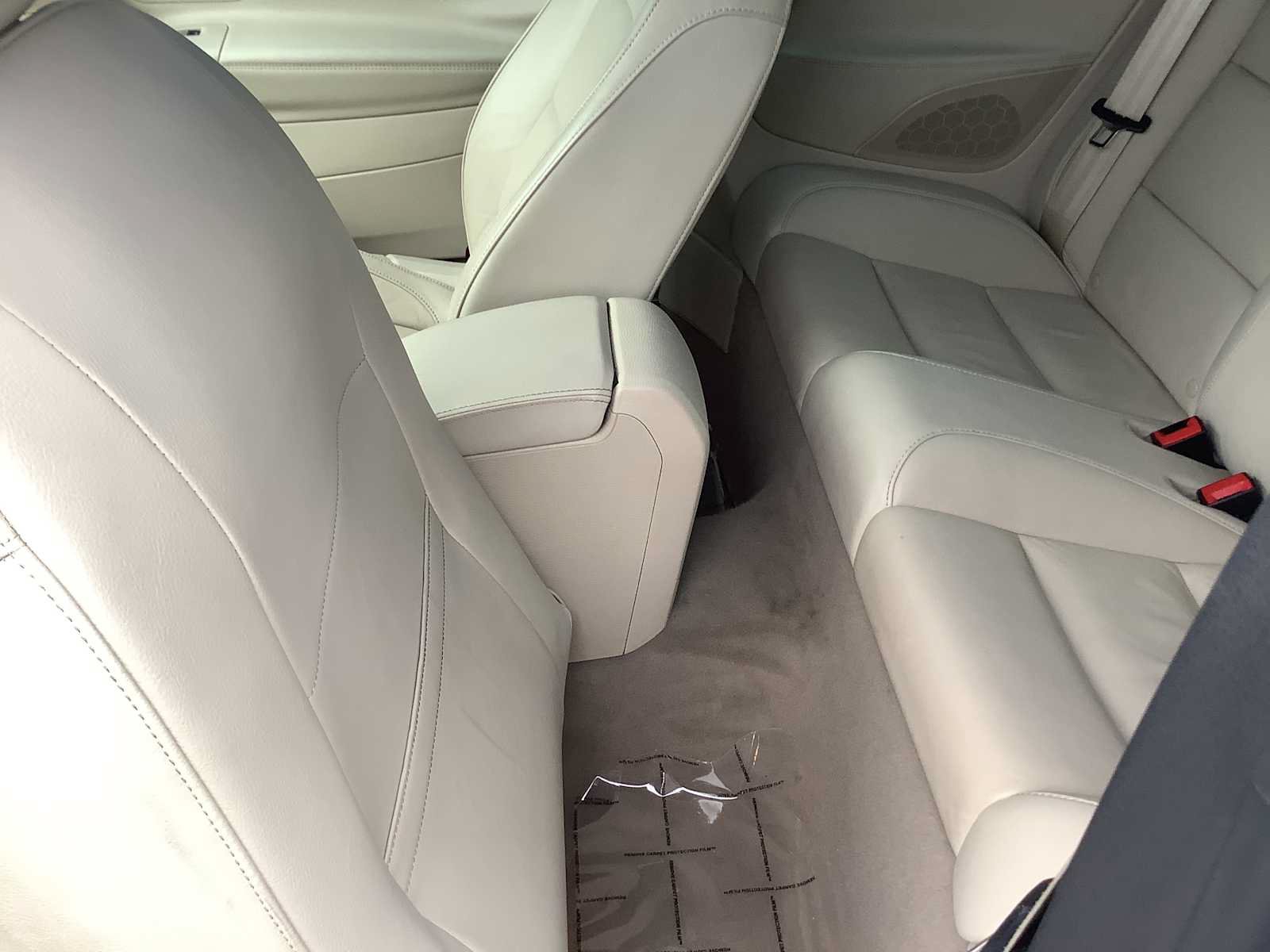 Used 2009 Volkswagen Eos Lux FWD image 12