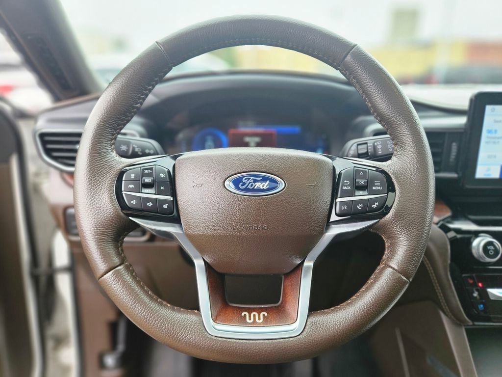 Used 2023 Ford Explorer King Ranch w/ Class IV Trailer Tow Package AWD/4WD image 26