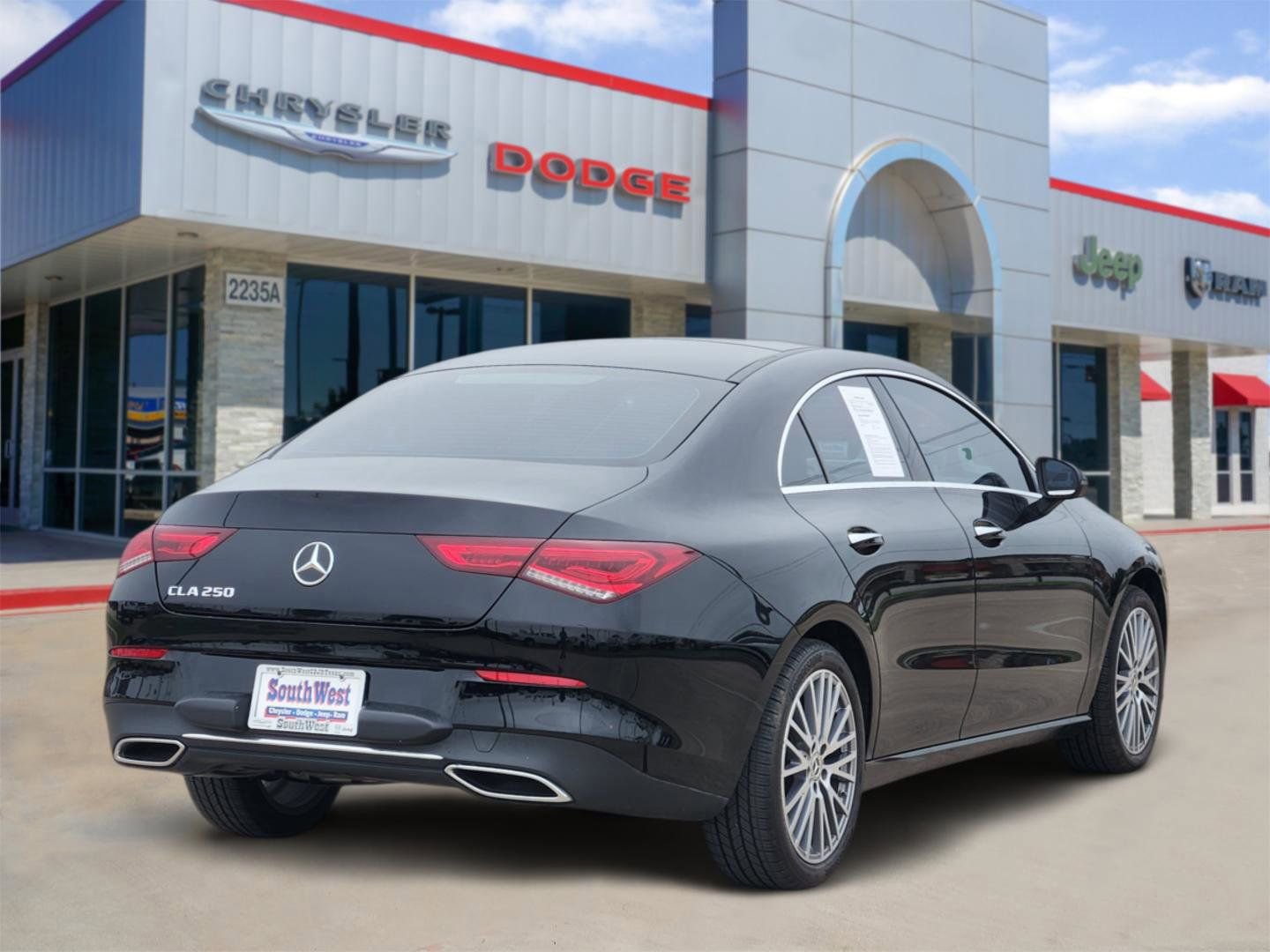Used 2023 Mercedes-Benz CLA 250 image 5