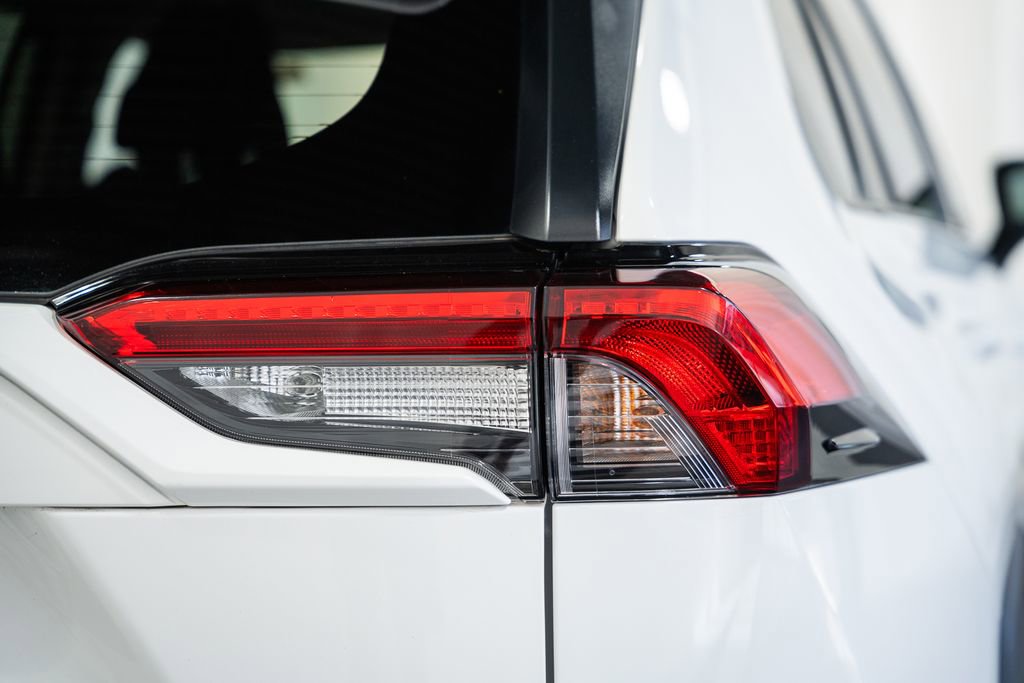 Used 2024 Toyota RAV4 LE image 6