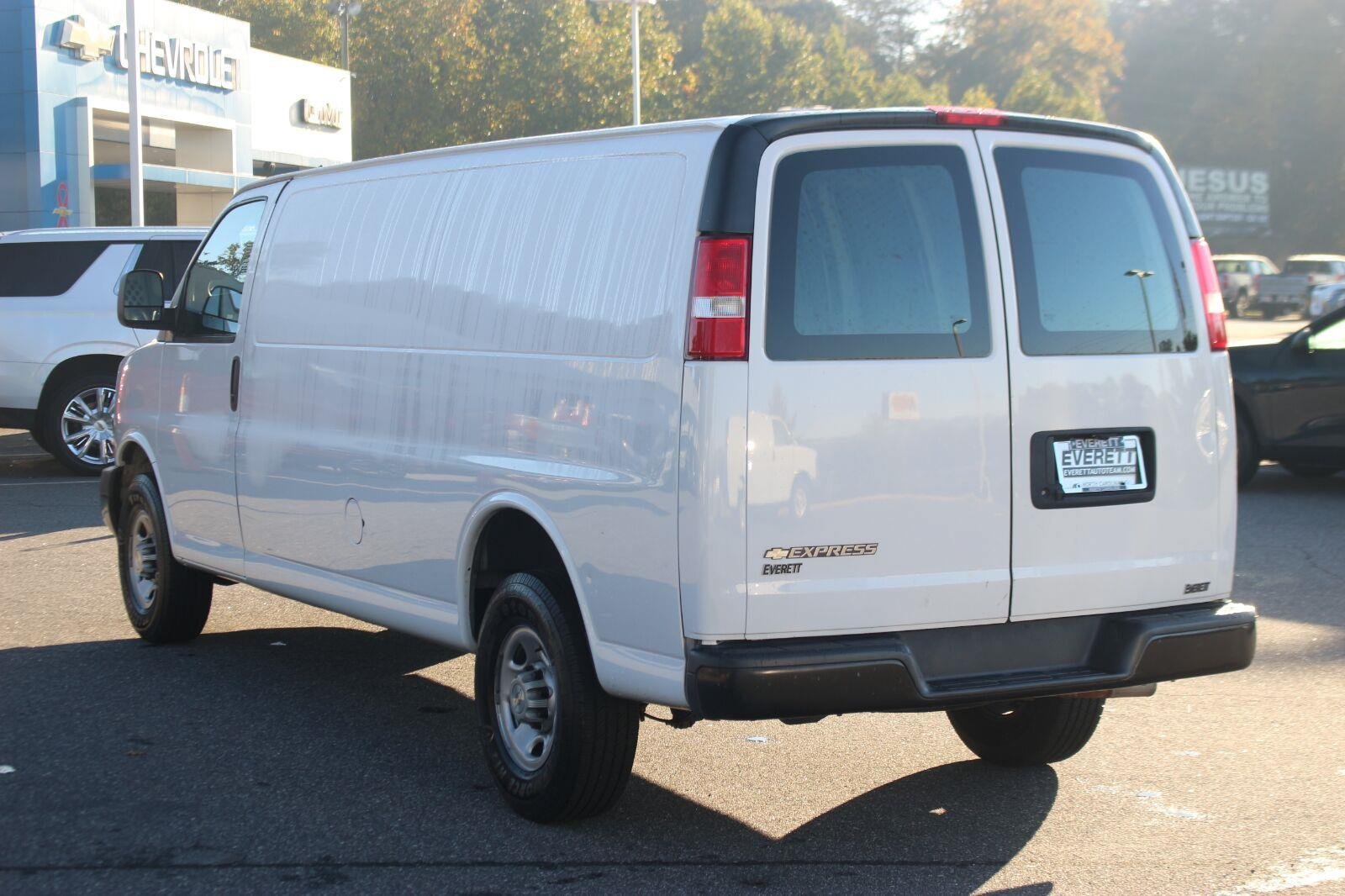 Used 2021 Chevrolet Express 2500 Extended w/ Driver Convenience Package RWD image 5