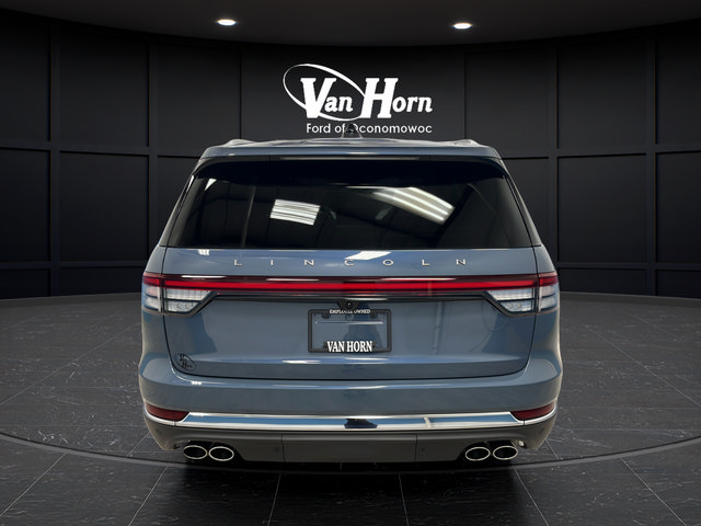 Used 2025 Lincoln Aviator Reserve AWD/4WD image 6