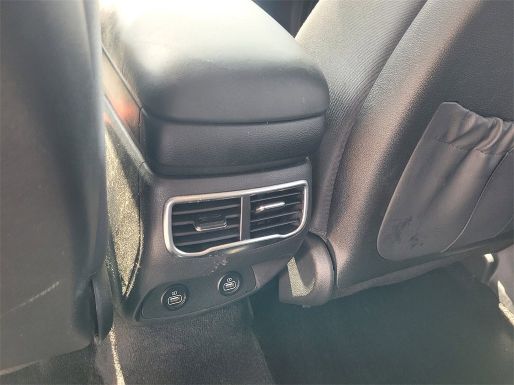 Used 2022 Hyundai Santa Fe SEL w/ Cargo Package image 7