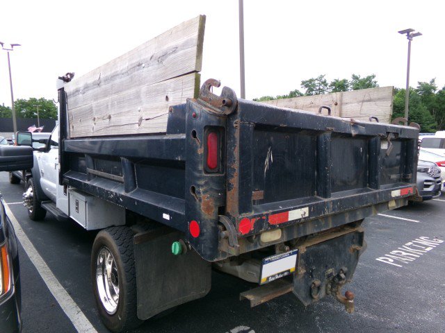 Used 2015 Ford F550 4x4 Regular Cab Super Duty image 9