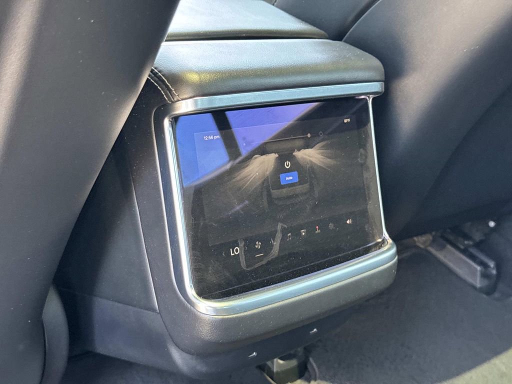 Used 2022 Tesla Model S AWD/4WD image 22