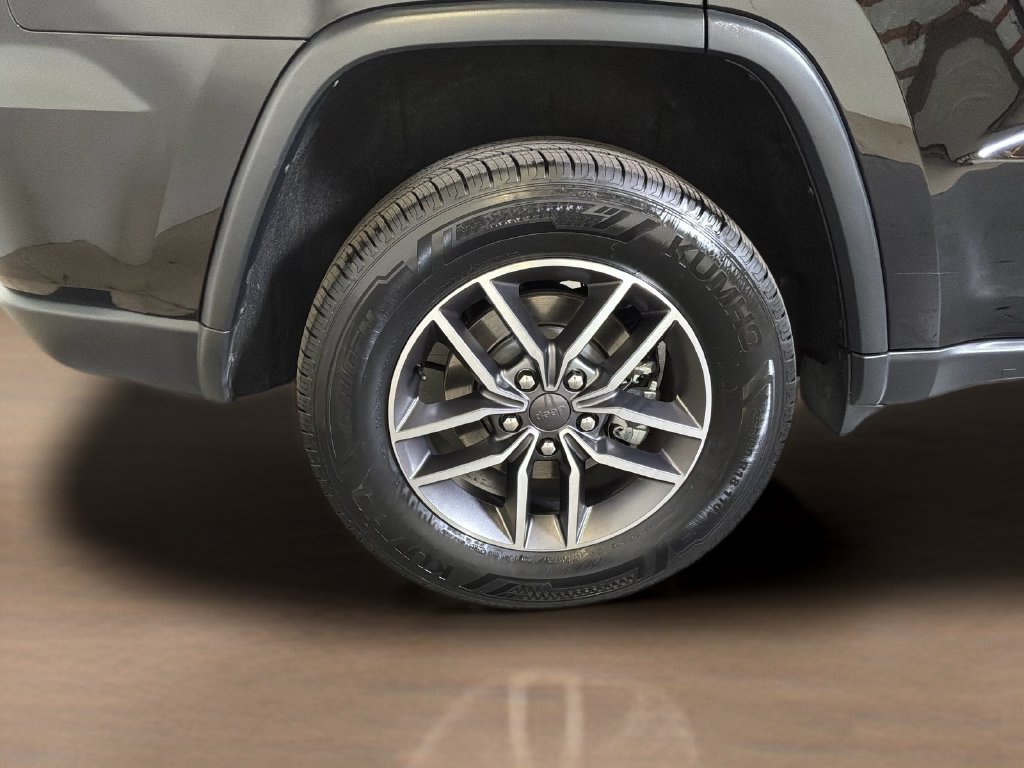 Certified 2022 Jeep Grand Cherokee Limited AWD/4WD image 11