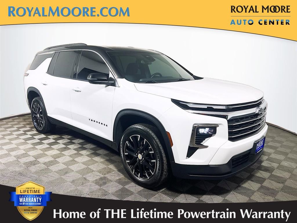 Used 2025 Chevrolet Traverse LT w/ Sun and Wheel Package image 1