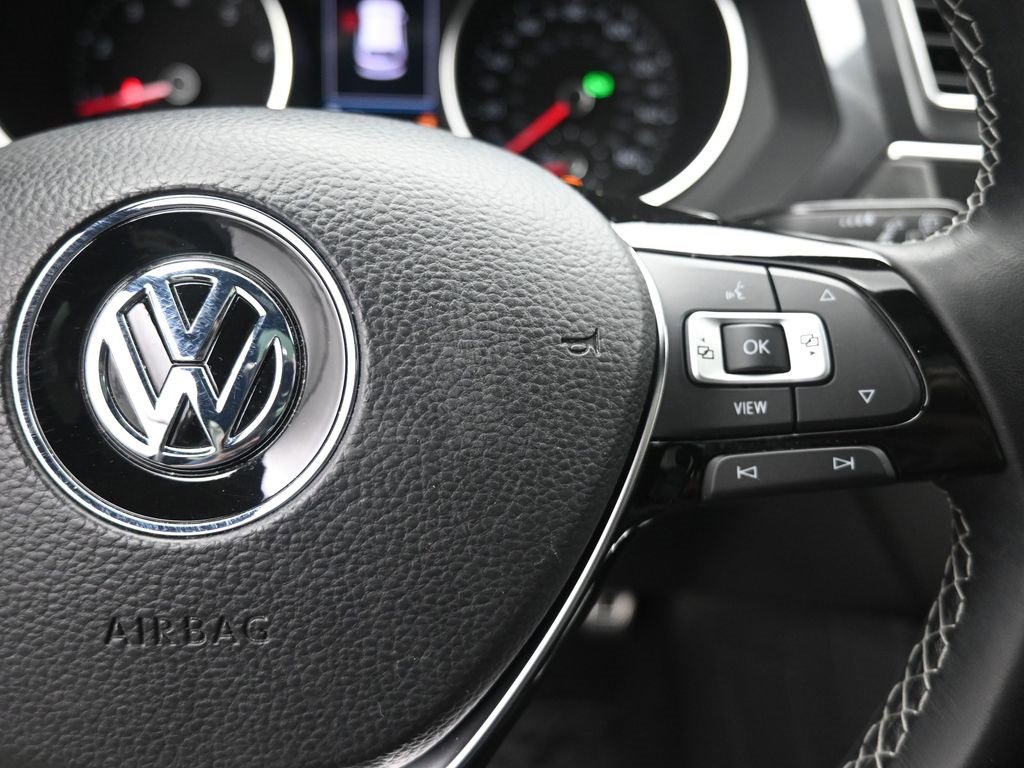 Used 2021 Volkswagen Tiguan SE R-Line image 14
