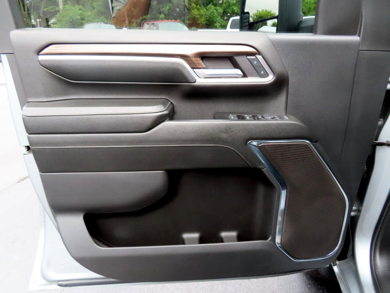 Used 2024 Chevrolet Silverado 2500 LT image 25