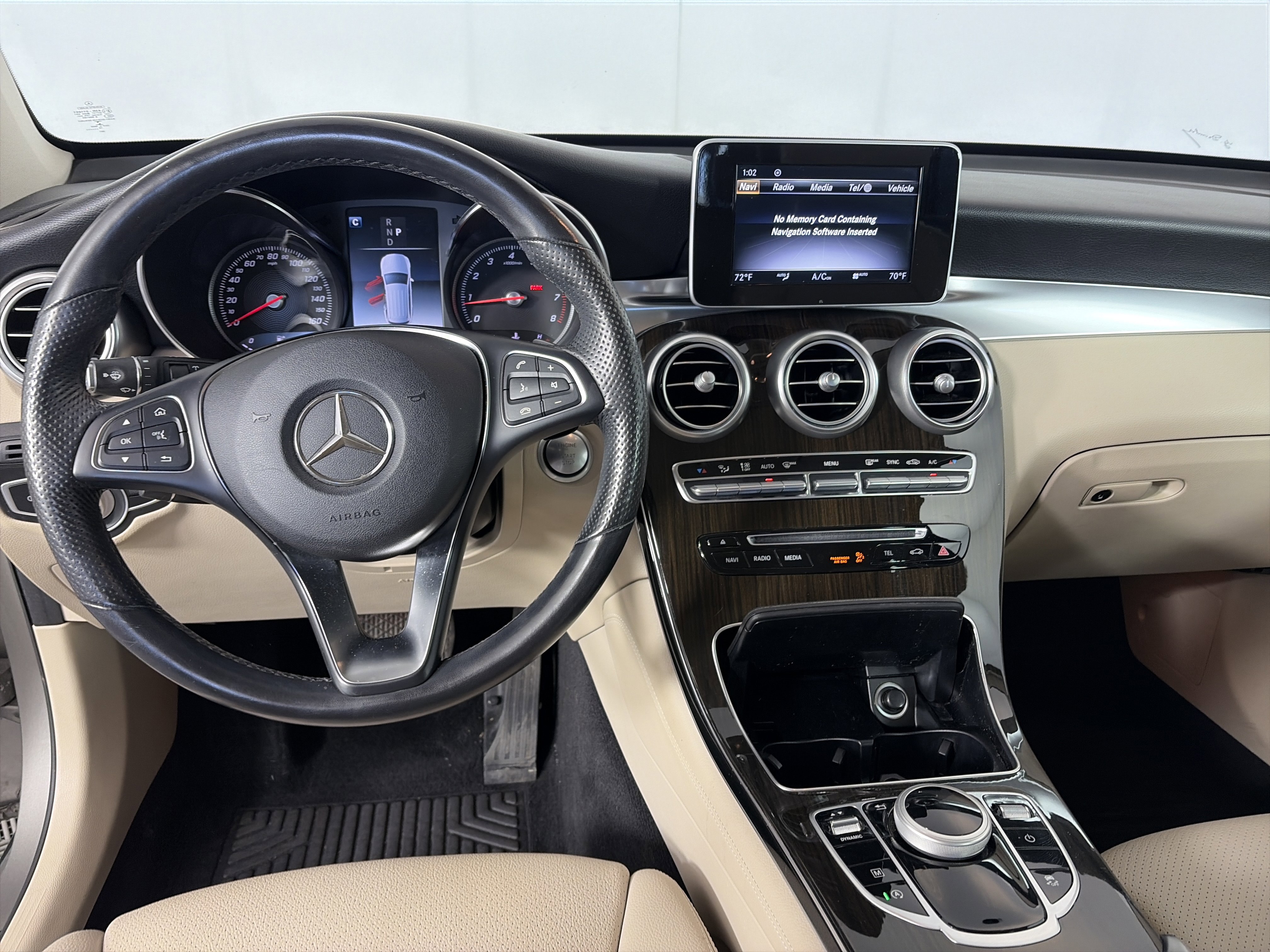 Used 2019 Mercedes-Benz GLC 300 4MATIC image 3