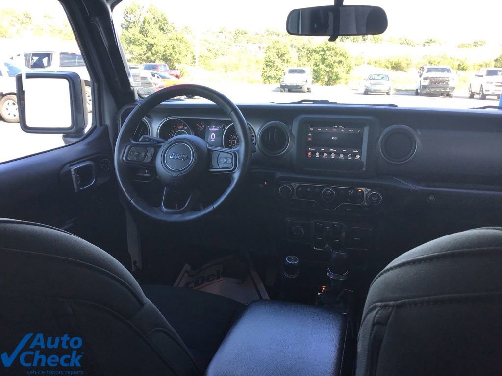 Used 2023 Jeep Wrangler Sport S image 19