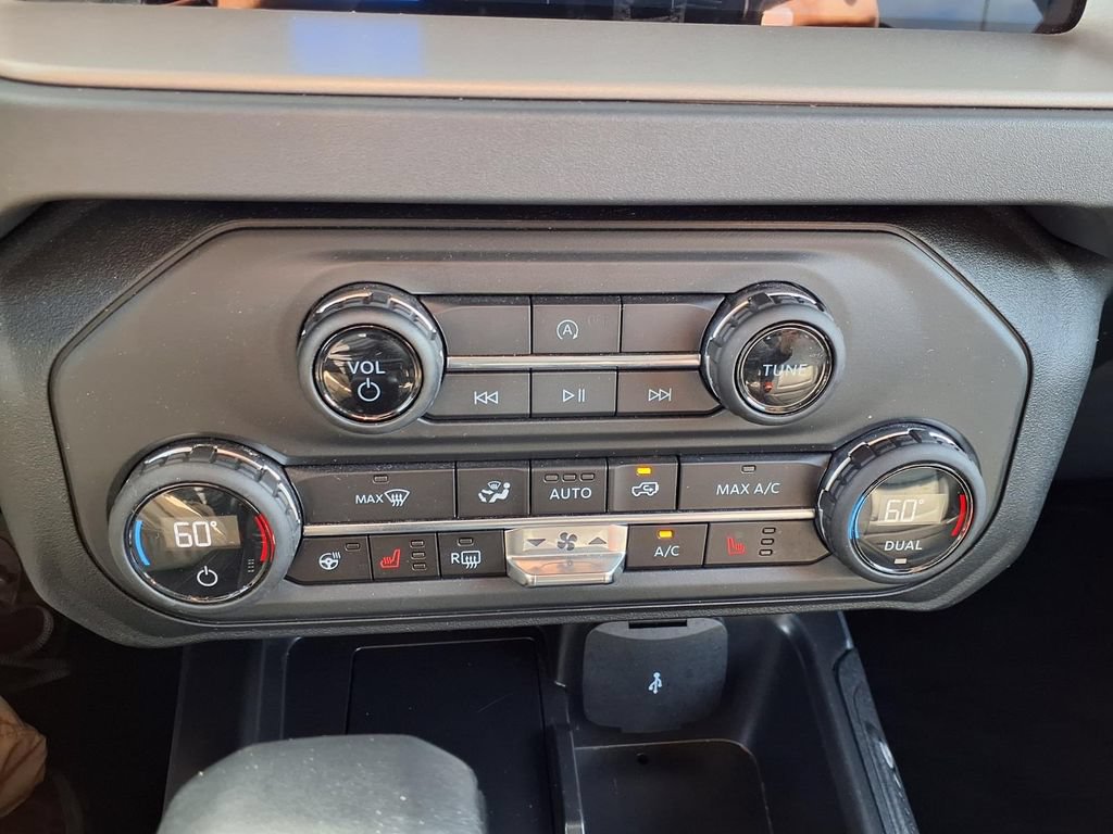 Used 2026 Ford Bronco Outer Banks AWD/4WD image 12