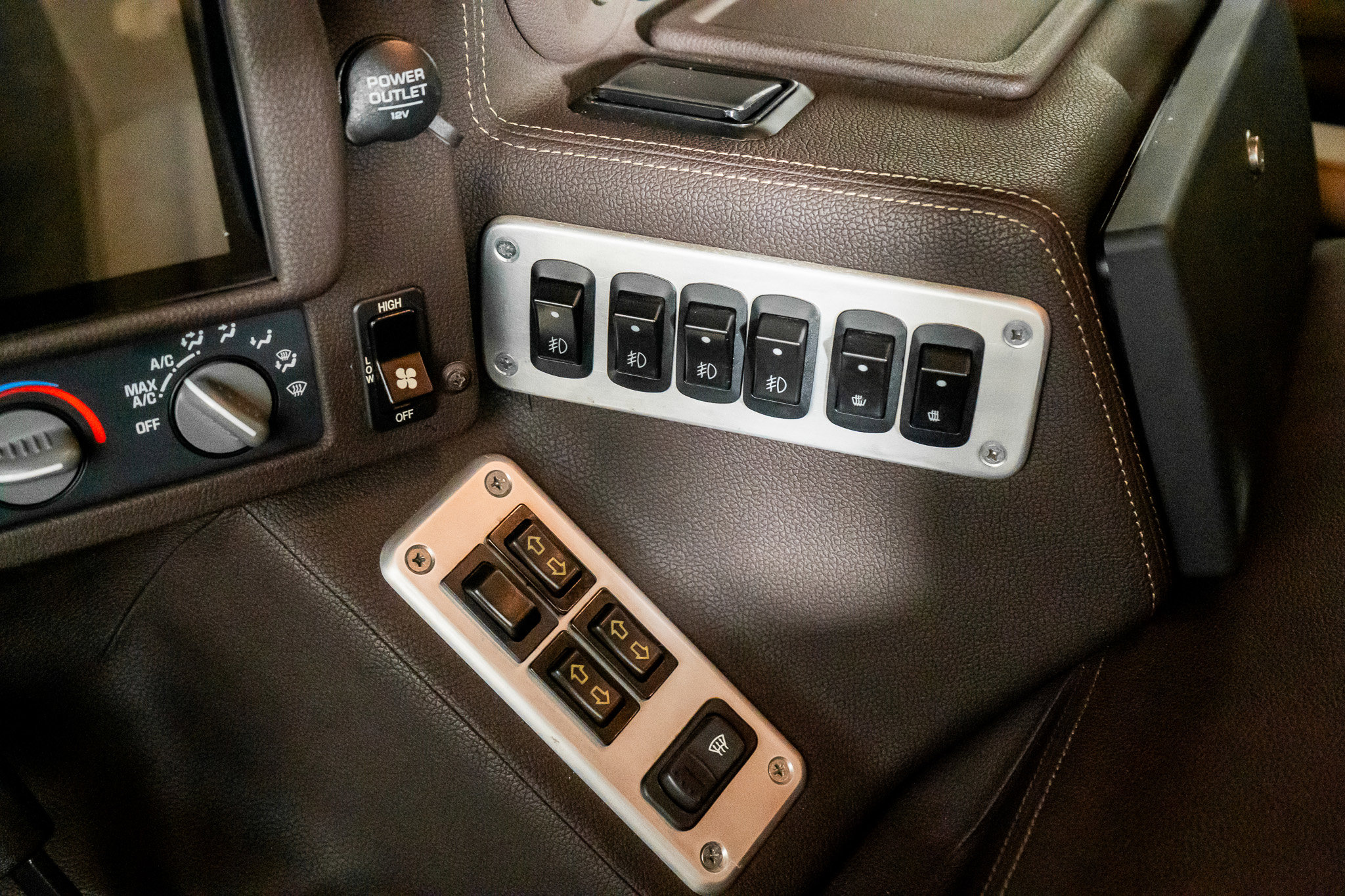 Used 2003 HUMMER H1 4-Door Wagon image 39