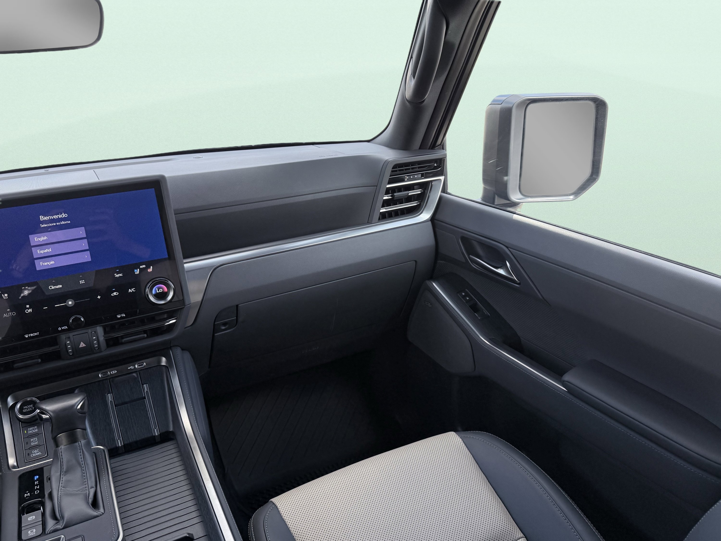 Used 2024 Lexus GX 550 image 38