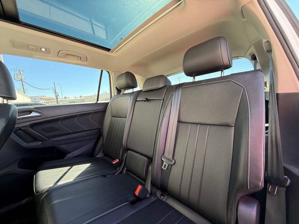 Certified 2023 Volkswagen Tiguan SE w/ Panoramic Sunroof Package FWD image 7