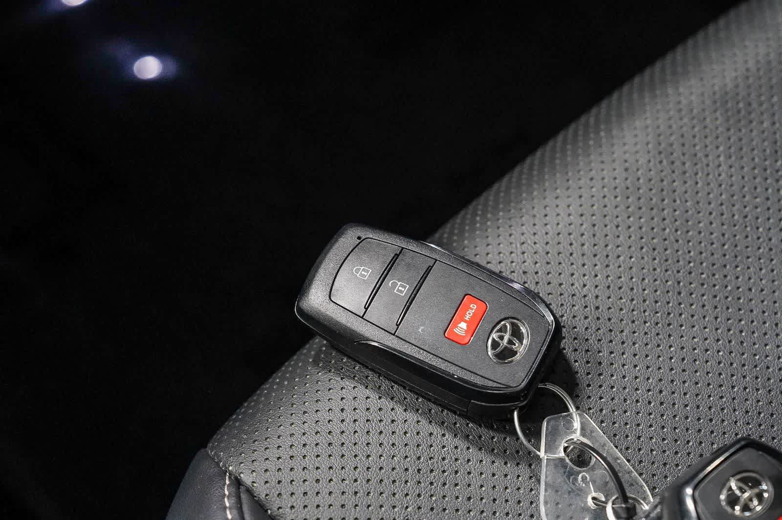 Certified 2023 Toyota Prius XLE FWD image 29