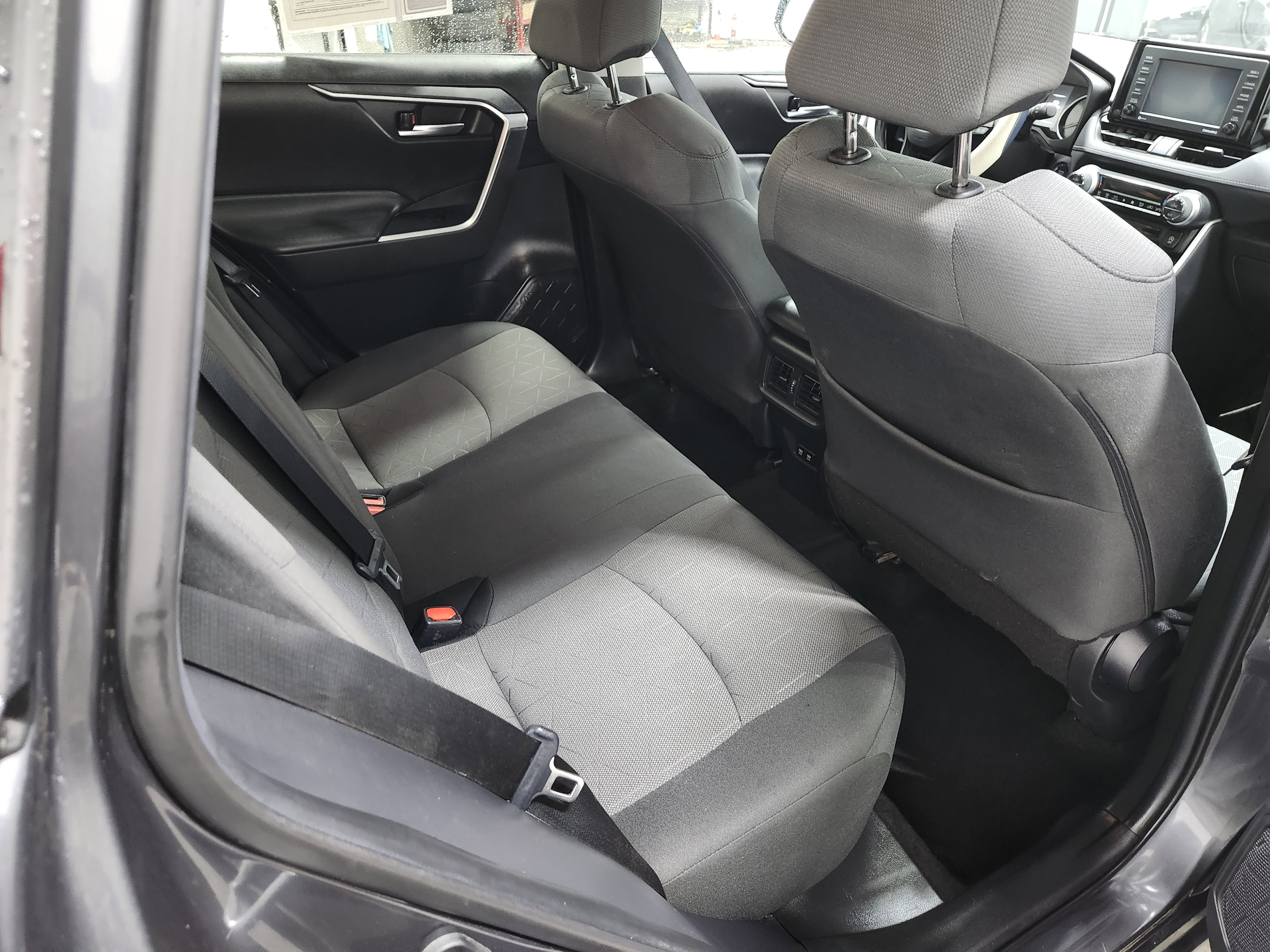 Used 2021 Toyota RAV4 XLE image 20