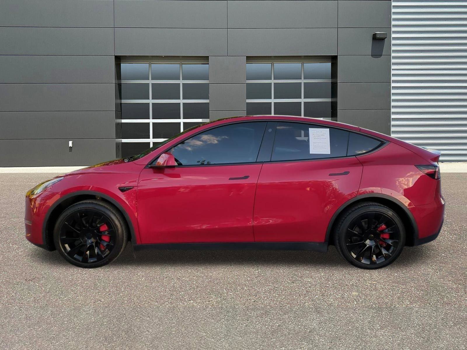 Used 2022 Tesla Model Y Long Range AWD/4WD image 4