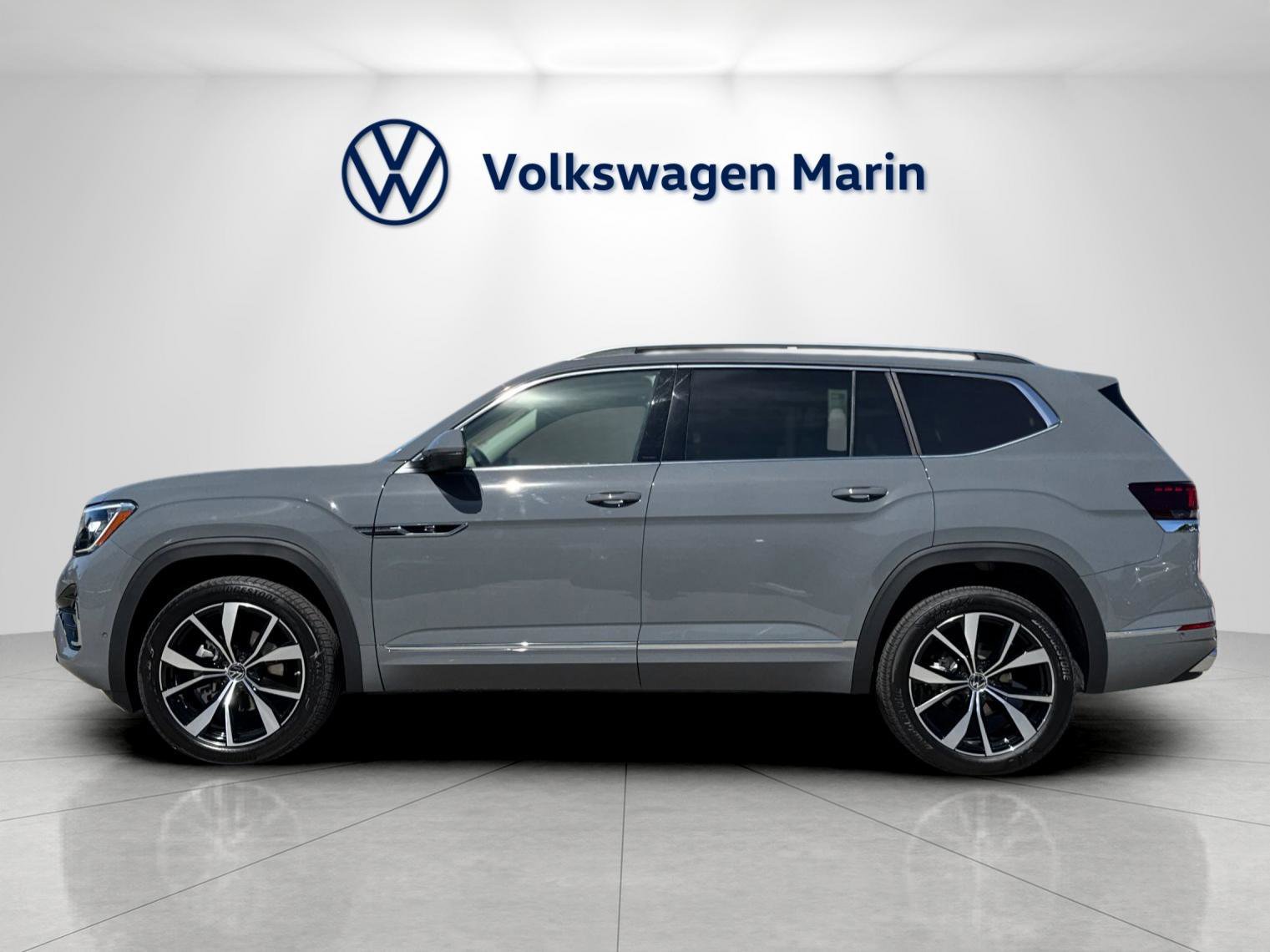 New 2026 Volkswagen Atlas SEL Premium R-Line image 2
