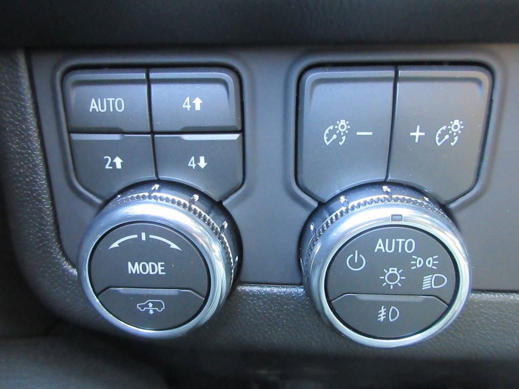 New 2026 GMC Yukon Denali image 17